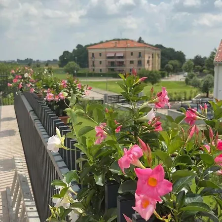 Lägenhet Giardino Di Lei